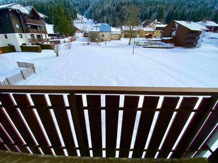 Charmant Appartement Au Pied Des Pistes De Лелекс Экстерьер фото
